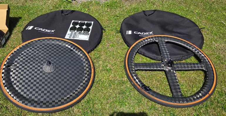 Used Cadex TT Tubeless Wielset met Ceramicspeed Lagers 2023 bike — image 3 of 3