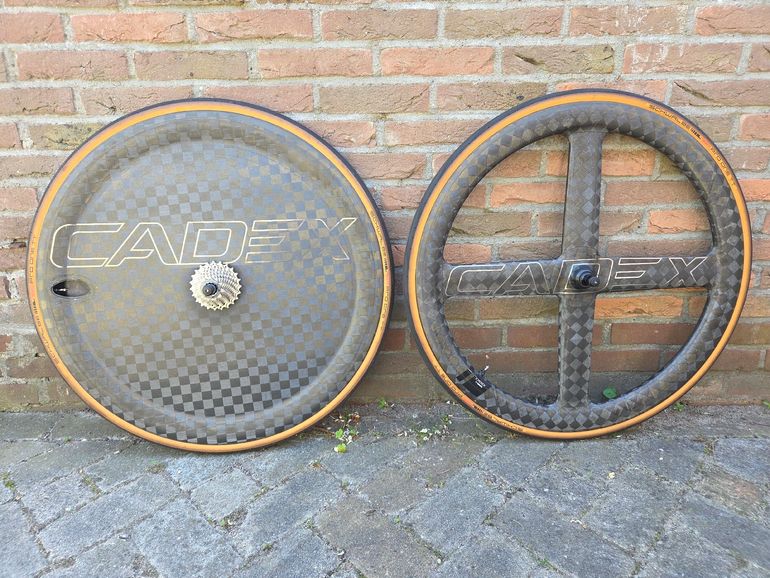 Used Cadex TT Tubeless Wielset met Ceramicspeed Lagers 2023 bike — image 1 of 3
