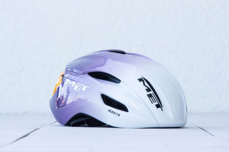Used MET Manta MIPS Helmet 2024 bike — image 4 of 13