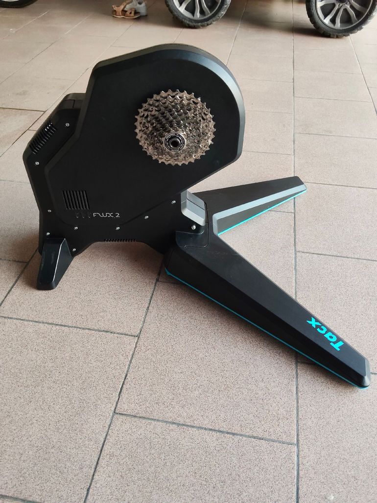 Used Tacx FLUX 2 Smart Trainer 2024 bike — image 1 of 3