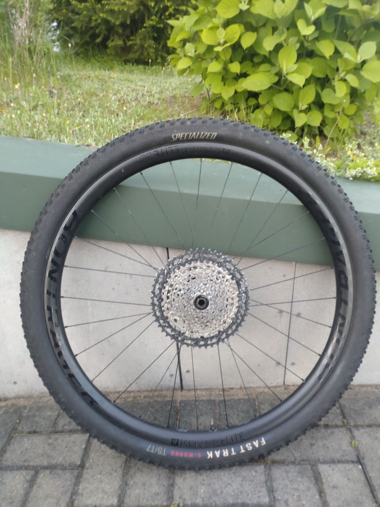 Used Bontrager Kovee Elite 30 Wheels bike — image 2 of 10