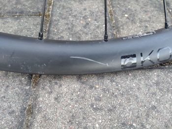 Used Bontrager Kovee Elite 30 Wheels bike — image 8 of 10