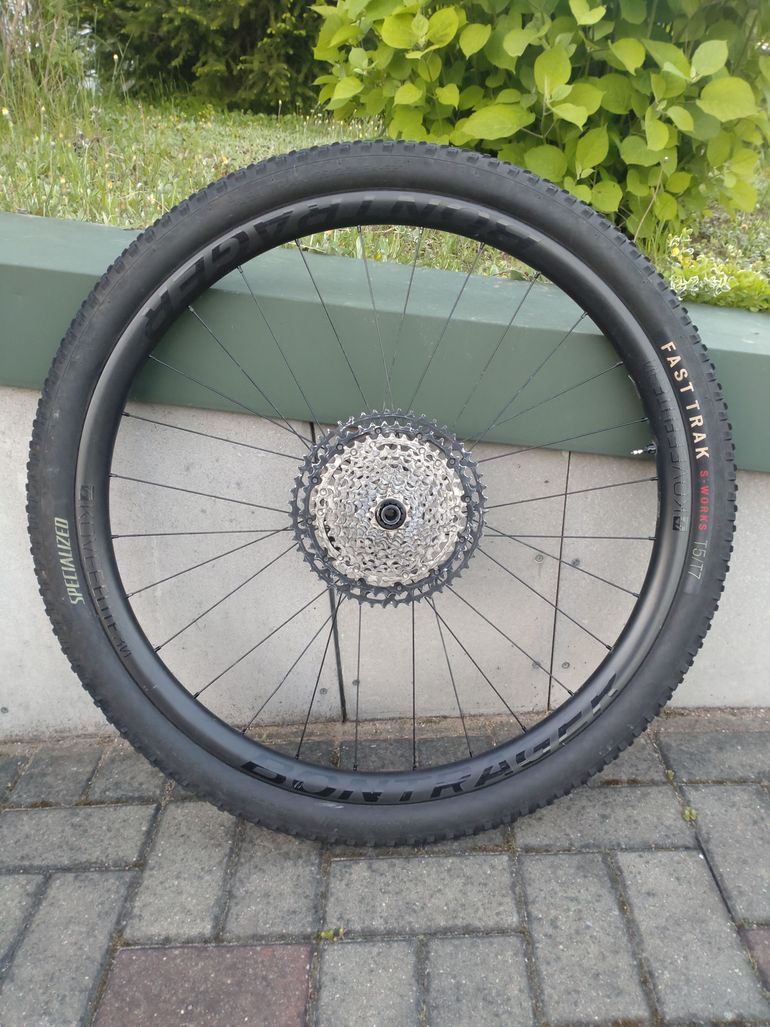Used Bontrager Kovee Elite 30 Wheels bike — image 1 of 10
