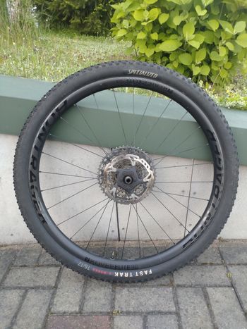 Used Bontrager Kovee Elite 30 Wheels bike — image 3 of 10