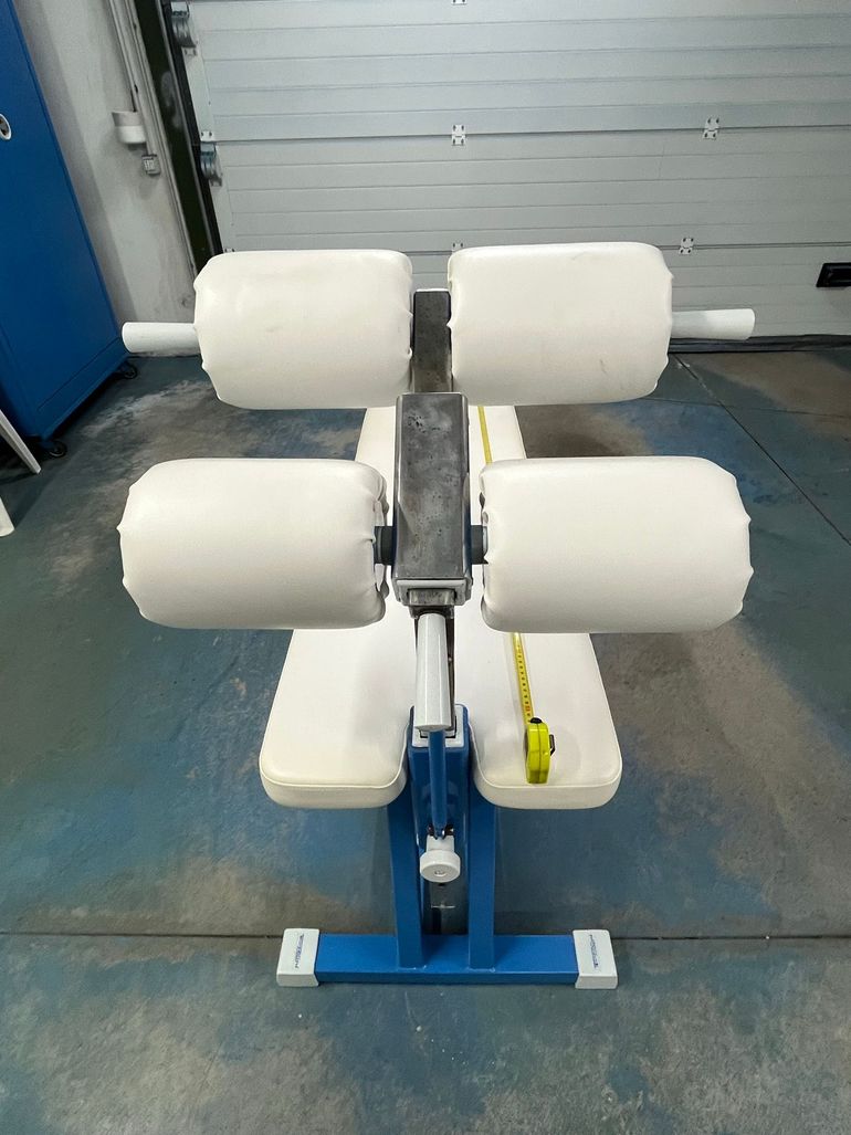 Used Tecnogym serie lux 2020 bike — image 7 of 9