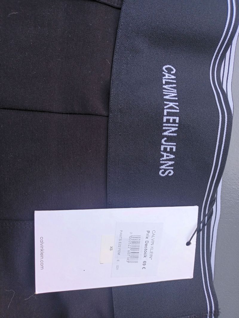 Brugt Calvin Klein Tregging bike — billede 3 af 5