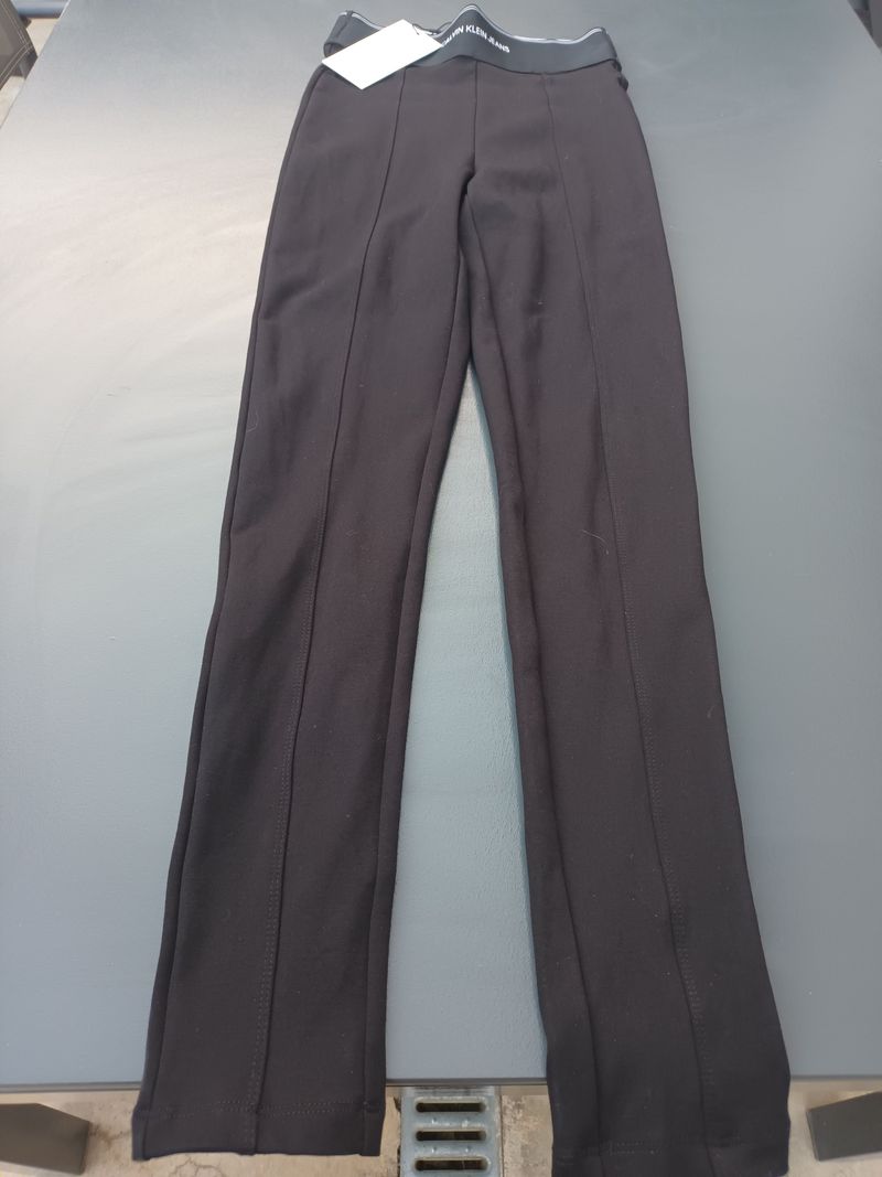 Brugt Calvin Klein Tregging bike — billede 1 af 5