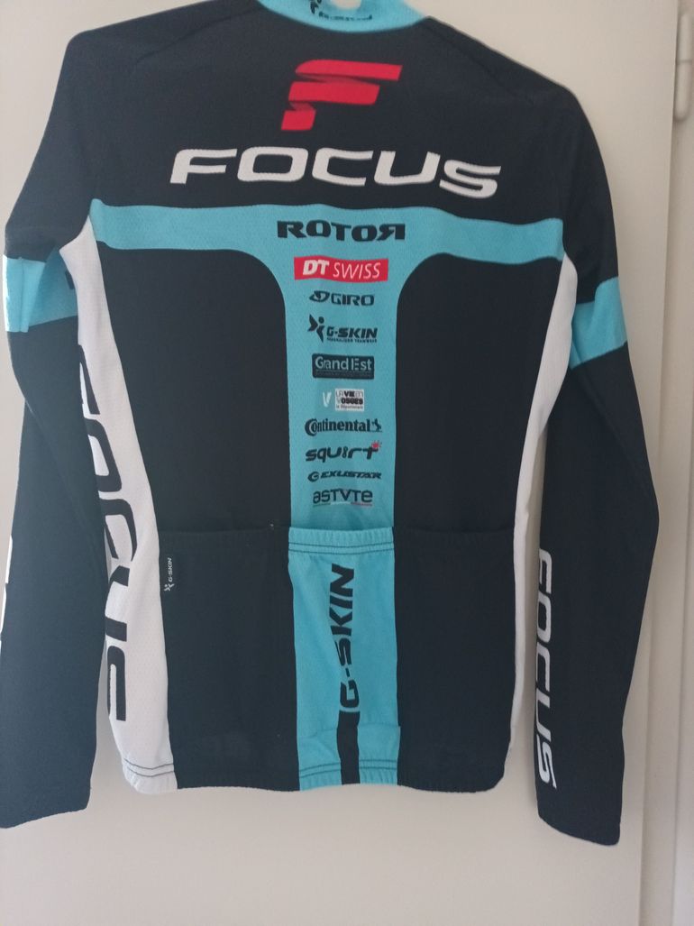 Used g-skin Ensemble cuissard court + maillot court + veste Focus bike — image 11 of 13