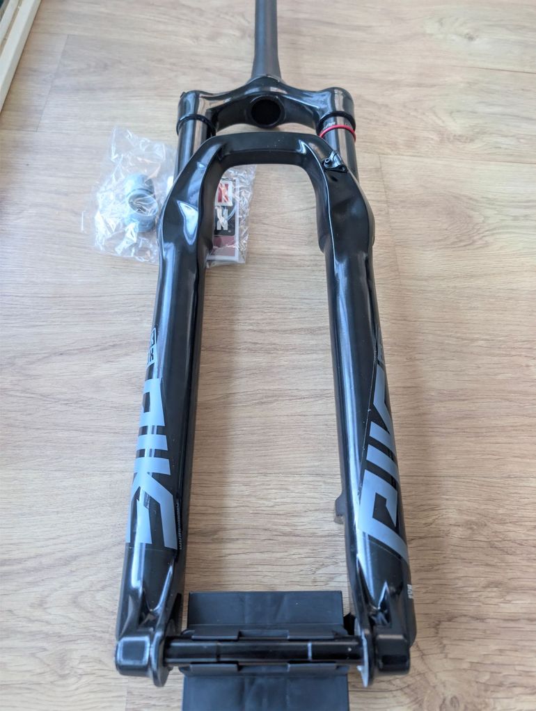 Used RockShox Pike Select 130mm 29" bike — image 1 of 11