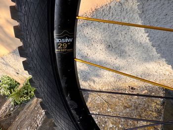 Used Industry Nine Enduro 305 bike — image 5 of 10