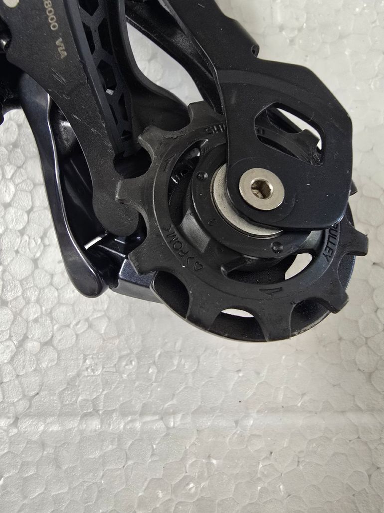 Used Shimano Ultegra 11-speed Rear Derailleur bike — image 6 of 7