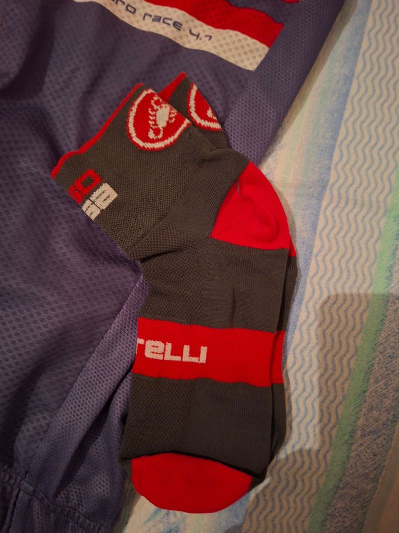 Used Castelli Perfetto Air Jacket 2020 bike — image 3 of 4
