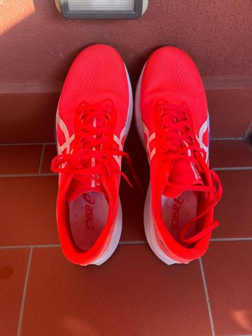 Gebrauchtes Asics Magic Speed 4 Running Shoes