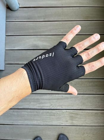 Used Isadore Cycling Gloves 2024 bike — image 3 of 7