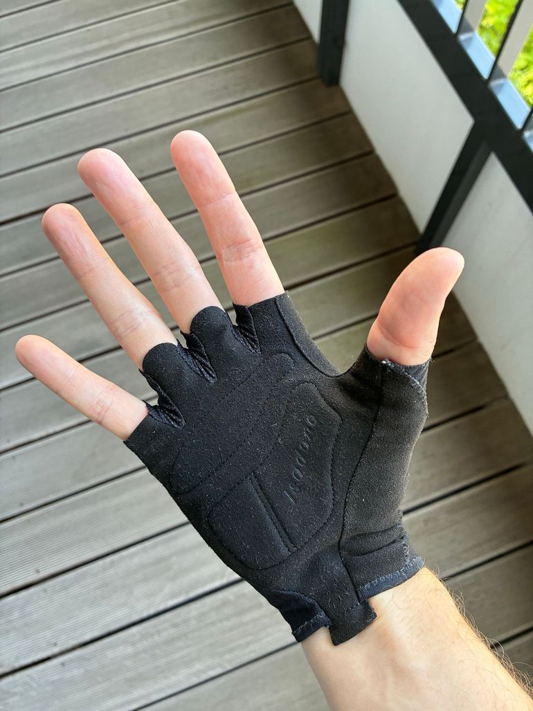 Used Isadore Cycling Gloves 2024 bike — image 4 of 7