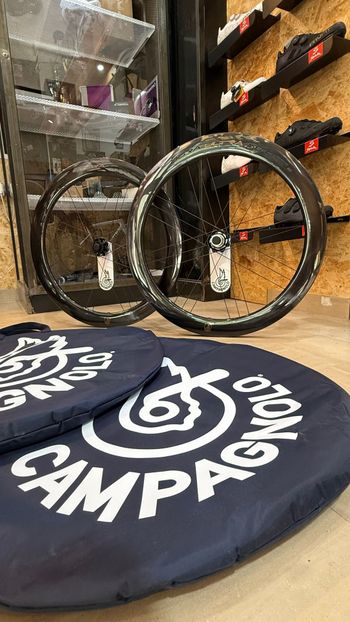 Used Campagnolo Bora Ultra WTO 60 Disc Brake 2024 bike — image 3 of 6