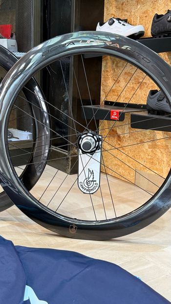 Used Campagnolo Bora Ultra WTO 60 Disc Brake 2024 bike — image 4 of 6