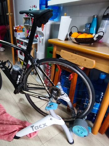 Used Tacx Flow Smart 2022 bike — image 4 of 6
