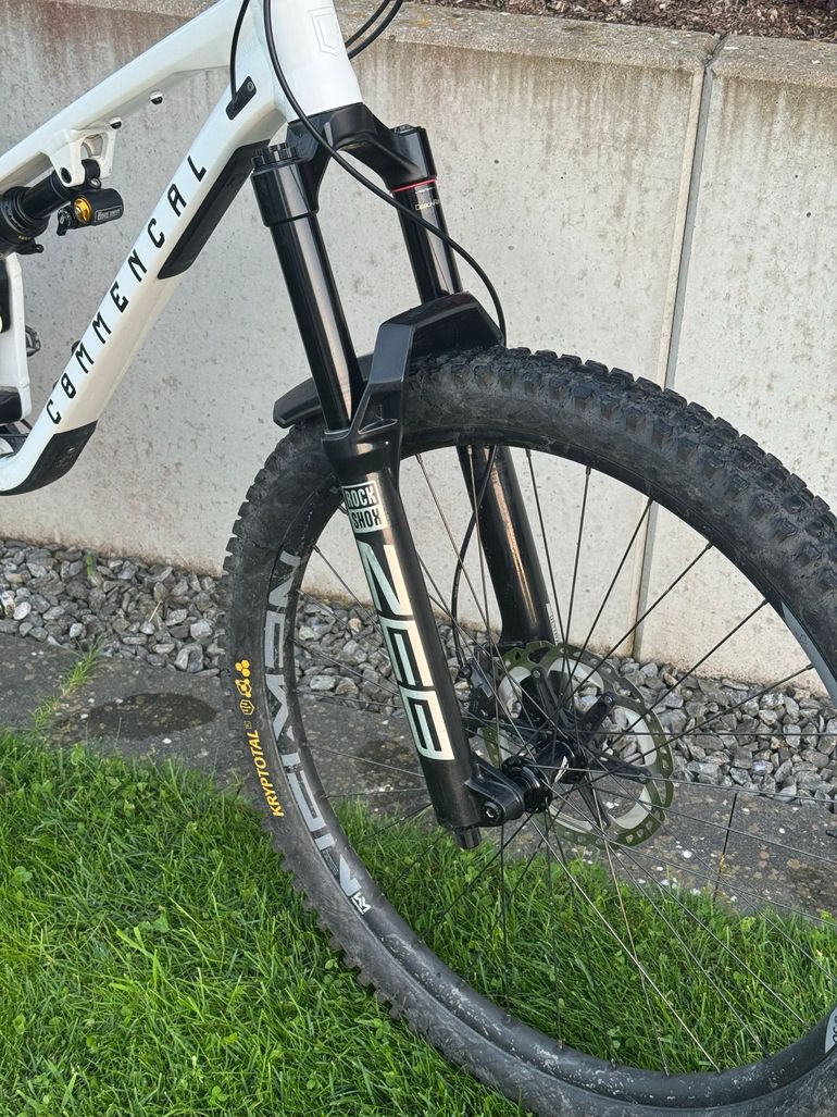 Used RockShox Zeb Ultimate 2024 bike — image 1 of 5