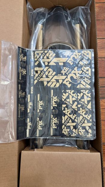 Used Fox 50th Anniversary Podium Gold Factory 36 Grip X 160mm Fork 2025 bike — image 4 of 4