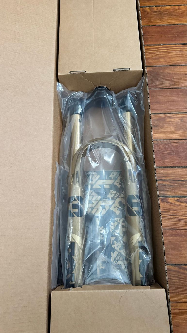 Used Fox 50th Anniversary Podium Gold Factory 36 Grip X 160mm Fork 2025 bike — image 1 of 4