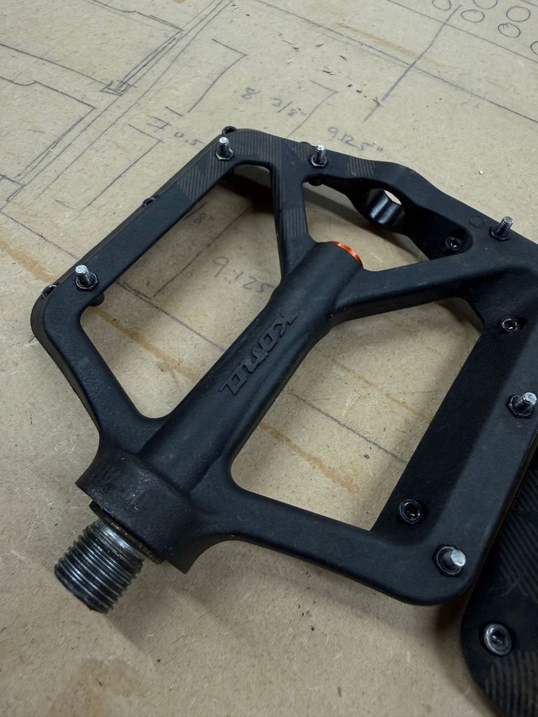 Used Kona Wah Wah Composite Pedals 2025 bike — image 3 of 5