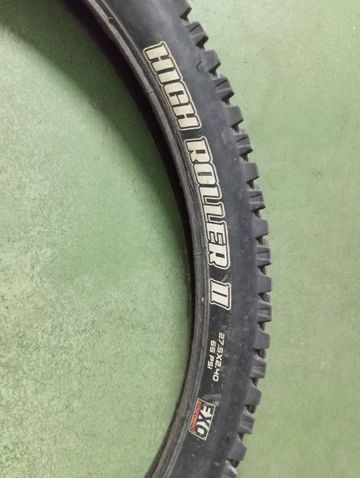 Gebrauchtes Maxxis High Roller II 27.5 x 2.40 Tyres & Tubes