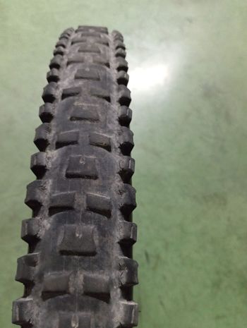 Used Maxxis High Roller II 27.5 x 2.40 bike — image 3 of 3