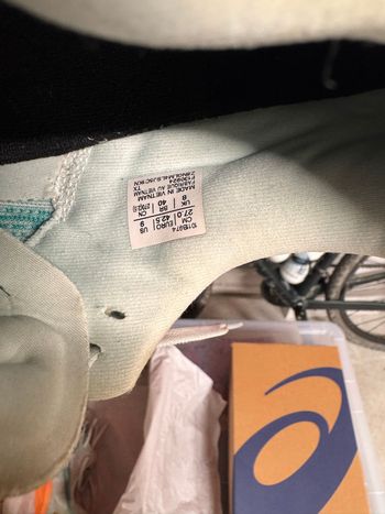 Used Asics Novablast 5 2025 bike — image 5 of 6