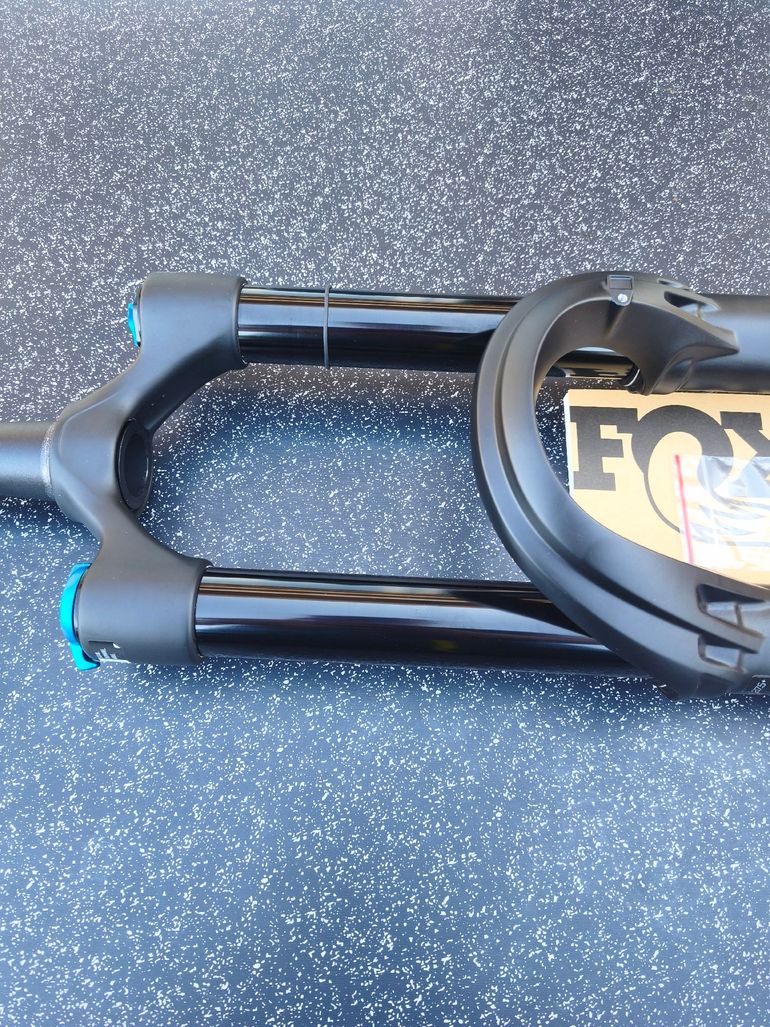 Used Fox 38 Performance 180mm 29" 2026 bike — image 5 of 6