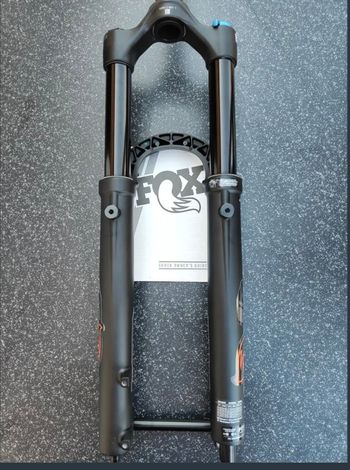 Used Fox 36 Performance 150mm 29" bike — image 2 of 5