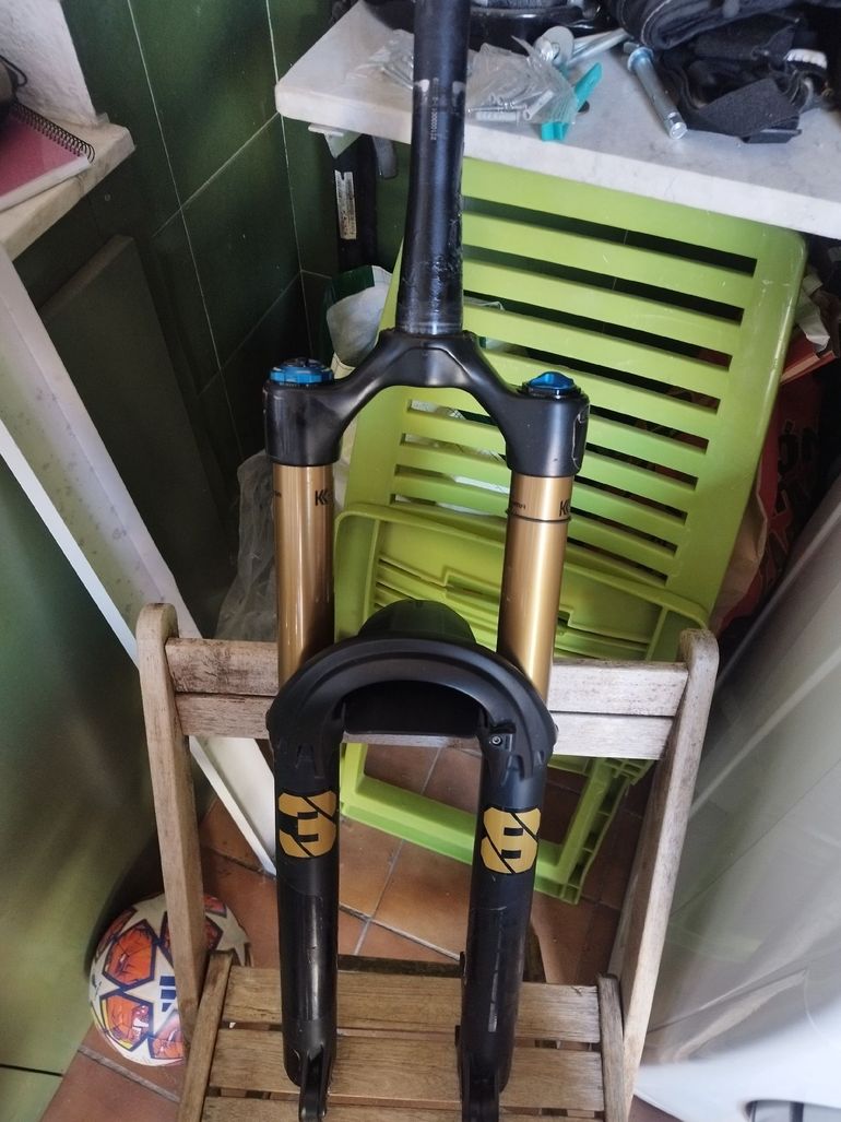 Used Fox 38 Kashima GRIP X2 2025 bike — image 1 of 8