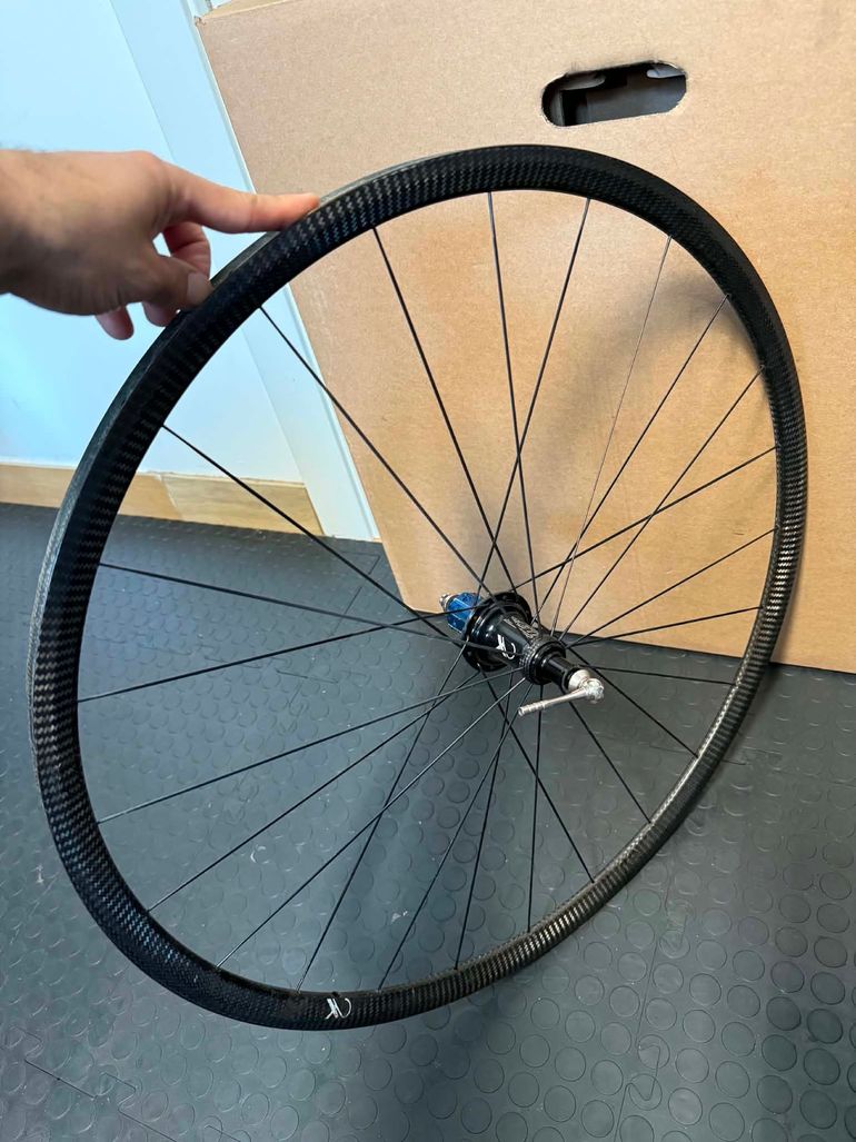 Used Tune AX. Carbonio. Ultra light. SHIMANO HG. bike — image 3 of 12