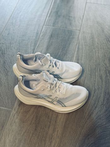 Used Asics Megablast White 2025 bike — image 2 of 6