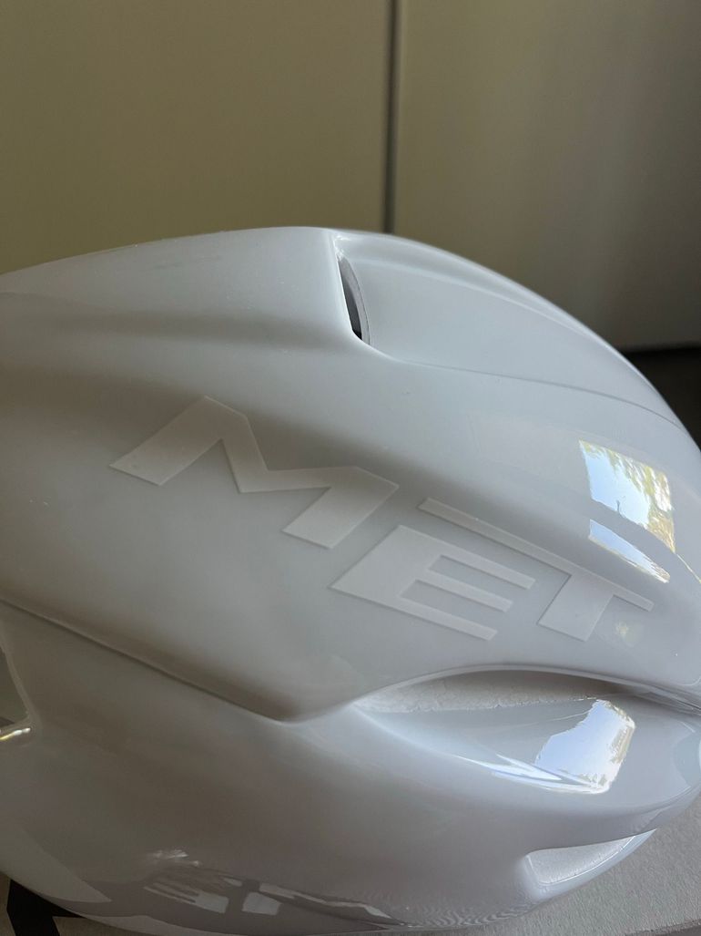 Used MET Manta MIPS Absolute White bike — image 7 of 9