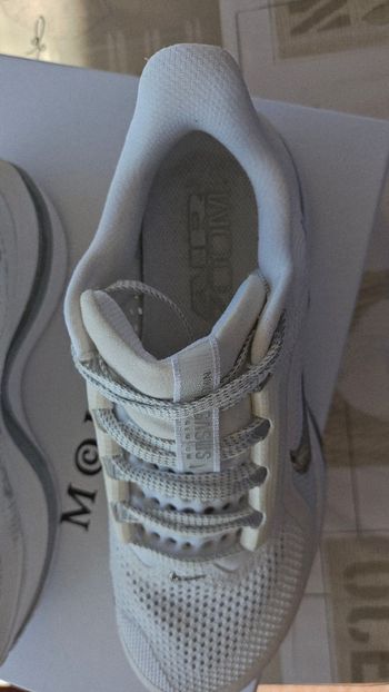 Used Nike pegasus premium 2025 bike — image 3 of 6