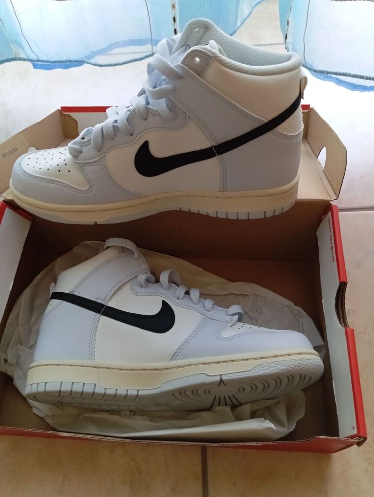 Used Nike Dunk High bike — image 1 of 4