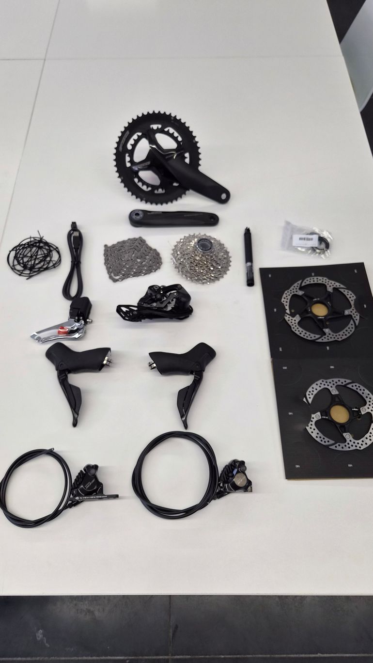 Used Shimano 105 Di2 R7150 2026 bike — image 1 of 7