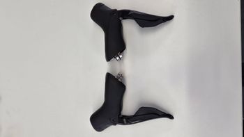 Used Shimano 105 Di2 R7150 2026 bike — image 6 of 7