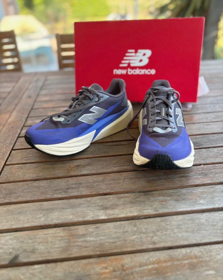 Used New Balance fuelcell v5 2026 bike — image 2 of 4