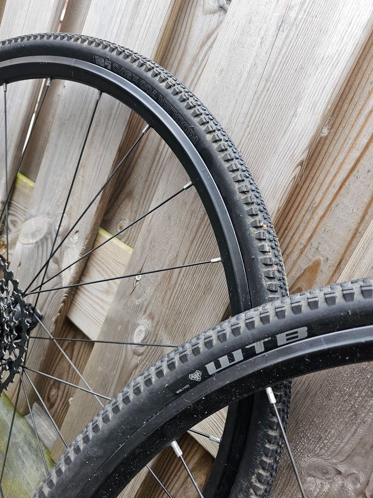 Used Mavic Cosmic Disc Wheels bike — image 5 of 5