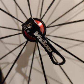 Used Vision Trimax 40 Carbon bike — image 3 of 6