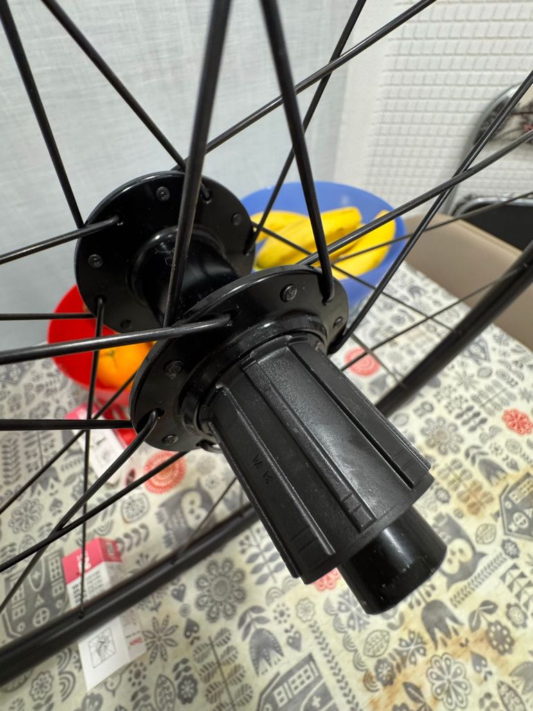 Used Dt Swiss R 470 700C 23 mm DB VI bike — image 9 of 9