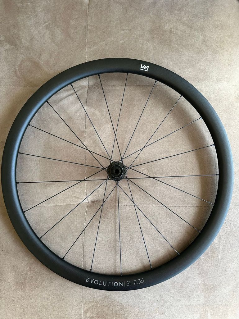 Used Newmen Evolution SL-R 35 2025 bike — image 2 of 8