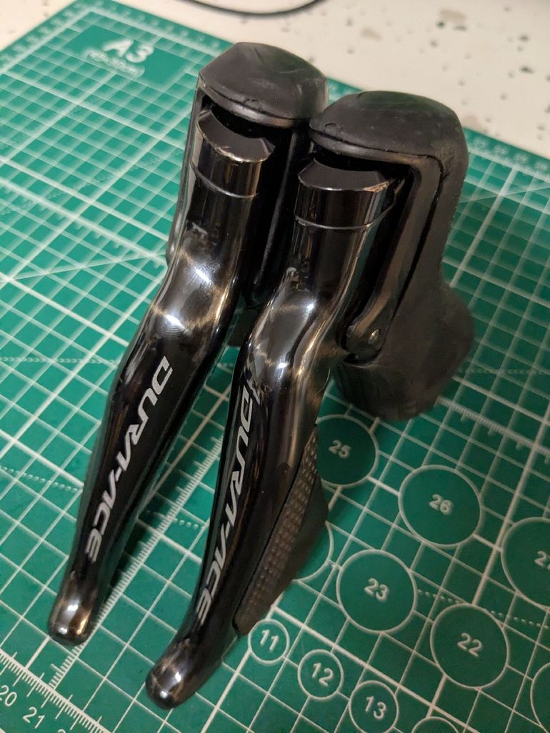 Used Shimano Dura-Ace ST-R9150 Levers 2016 bike — image 2 of 4