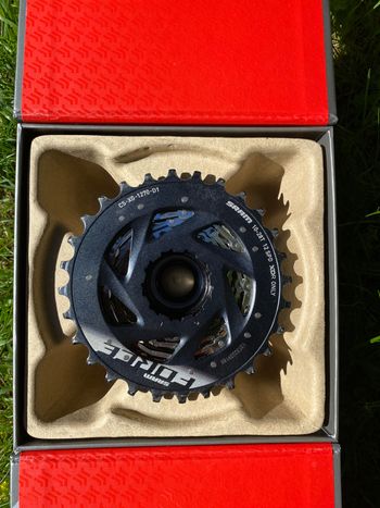 Used Sram Force XG-1270 12-Speed 10-28T Cassette bike