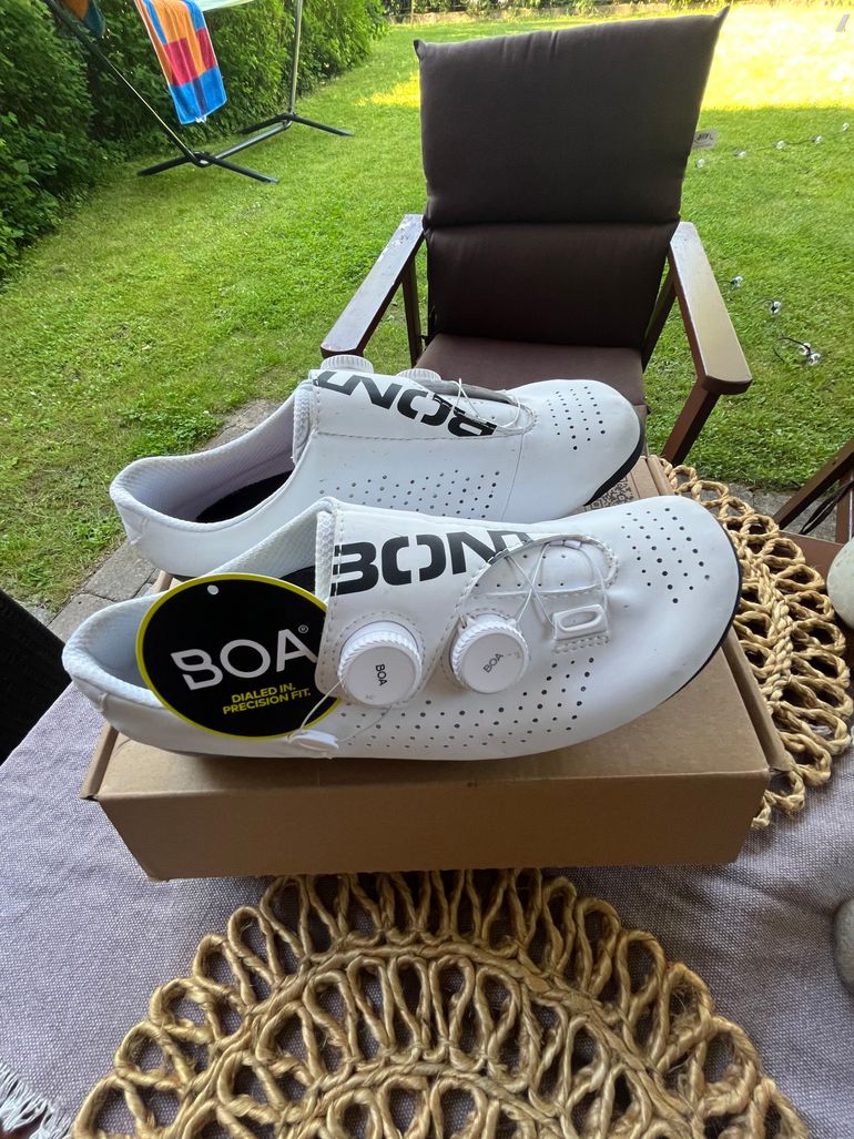 Used Bont Vaypor SL 44 Wide bike — image 1 of 7
