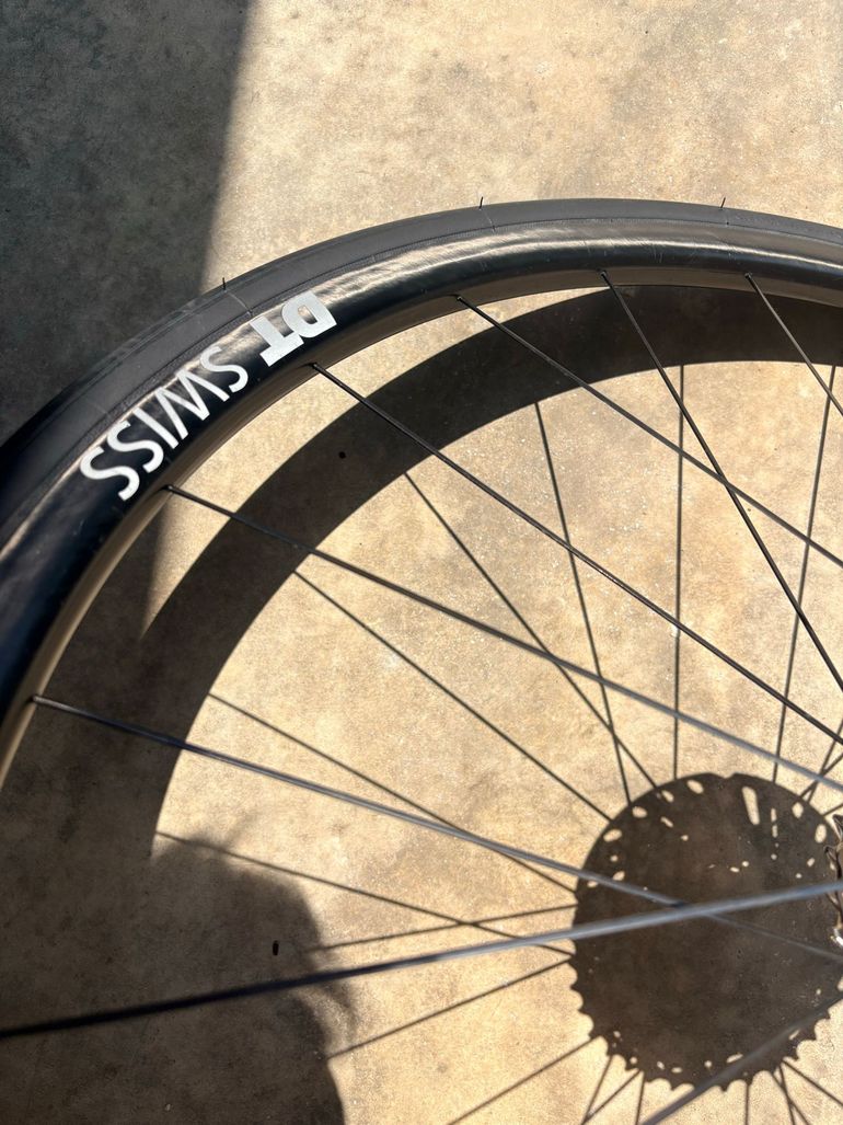 Used Dt Swiss PRC 1100 DICUT Mon Chasseral DB24 bike — image 6 of 7