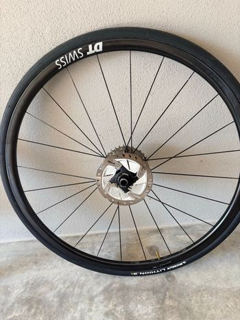 Used Dt Swiss PRC 1100 DICUT Mon Chasseral DB24 bike — image 7 of 7
