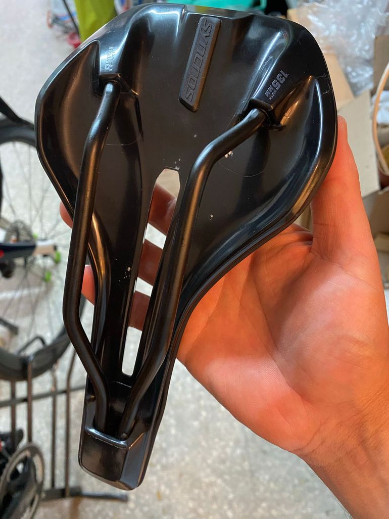 Used Syncros Tofino V 2.0 Cut Out Saddle 2025 bike — image 3 of 3